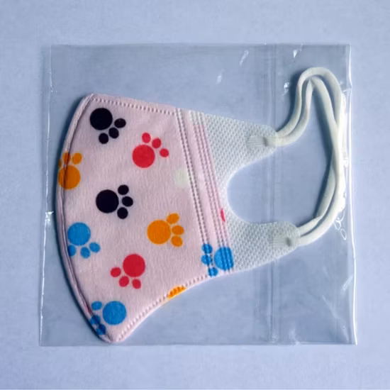 Одноразовая складная модная маска для лица 3D из нетканого материала с ушной петлей для детей